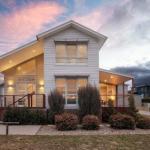 Alpine Snow Angels Retreat Luxurious Snowy Mountains Living - Accommodation Directory 0