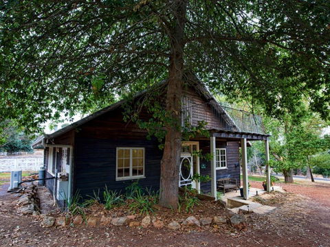 Oak Tree Barn Bridgetown - Accommodation Directory 2