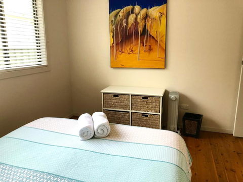 Ocean Beach Cottage - Accommodation Directory 2