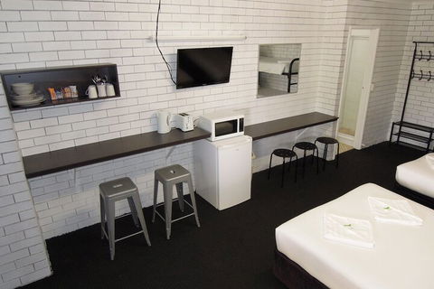 Jackaroo Apartments - Accommodation Directory 4