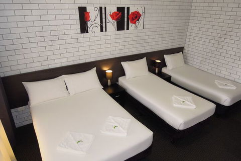 Jackaroo Apartments - Accommodation Directory 3