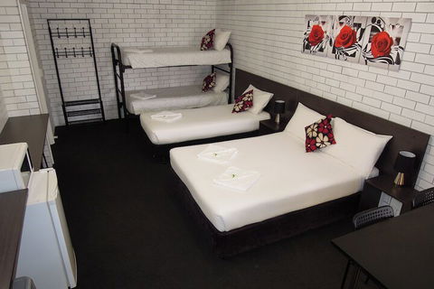 Jackaroo Apartments - Accommodation Directory 1