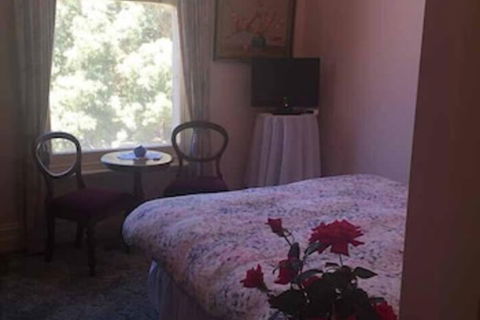 Highton Manor - Accommodation Directory 2