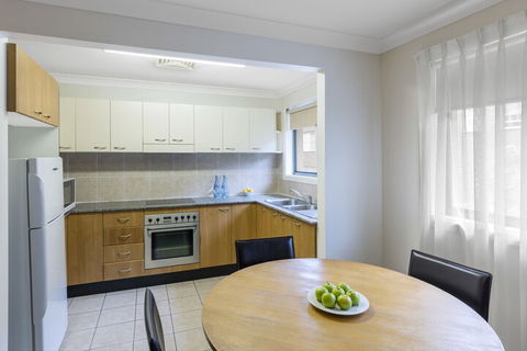 Waldorf Hornsby Residential Apartments - Accommodation Directory 2