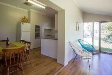 Wilkadene Cottage - Accommodation Directory 6