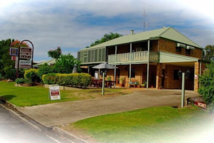 Monkland QLD Accommodation Directory