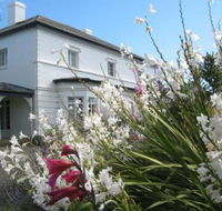 The Grove Cottages - Accommodation Directory