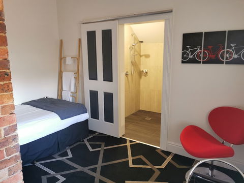 Empire Hotel Deloraine - Accommodation Directory 5