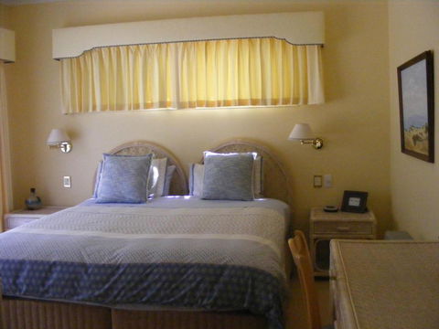The Lookout - Accommodation Directory 6