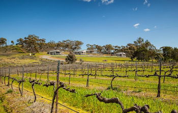 Neagles Retreat Villas - Accommodation Directory 1