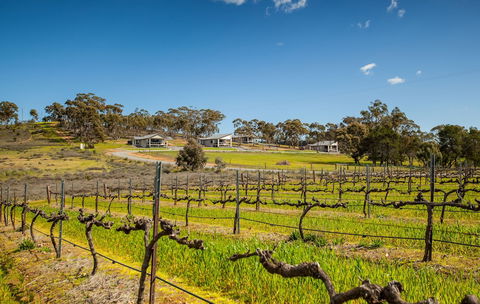 Neagles Retreat Villas - Accommodation Directory 2