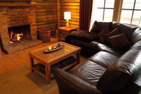 Ti-Tree Village - Accommodation Directory 7