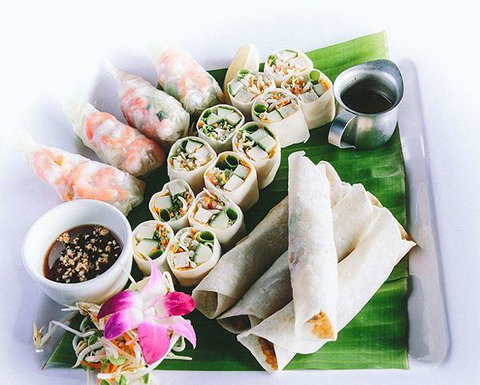 Eat Thai - Accommodation Directory 14