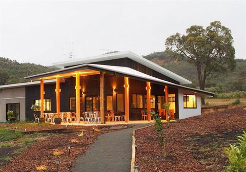 Amongst The Sticks - Accommodation Directory 3