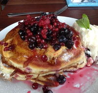 Santi's - Accommodation Directory