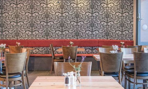 Smokey Joes Cafe, Bar & Grill - Accommodation Directory 5