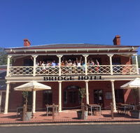 Henrys Bridge Hotel - Accommodation Directory