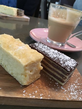 Mango's Nuts Woodfired Restaurant - Accommodation Directory 0