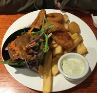 Rose - Shamrock Hotel - Accommodation Directory