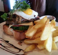 Silvers Bar and Grill - Accommodation Directory