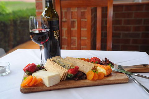 Wild Cattle Creek Estate - Accommodation Directory 0