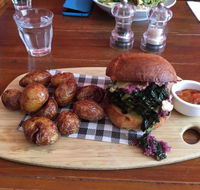 Huski Cafe - Accommodation Directory