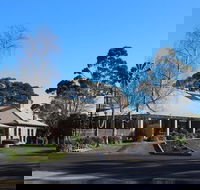 Pine Grove Hotel - Accommodation Directory