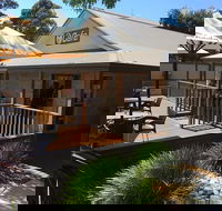 Shady Oaks Cafe - Accommodation Directory