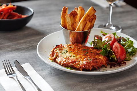 The Royal Hotel Drouin - Accommodation Directory 0