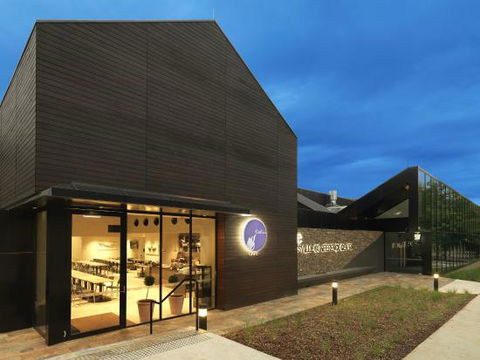 Radius Bar And Grill - Accommodation Directory 0