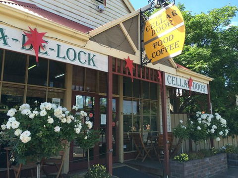 Wa-De-Lock Cellar Door - Accommodation Directory 0