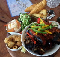 Sandy Cove Tavern - Accommodation Directory