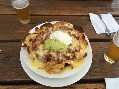 Coast Hotel Budgewoi - Accommodation Directory 0
