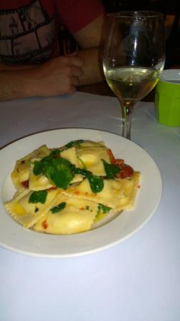 Friends Pizza Restaurant - Accommodation Directory 0