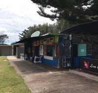 Lakes Beach Cafe - Accommodation Directory