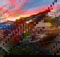 Jumping Rock Cafe - Accommodation Directory