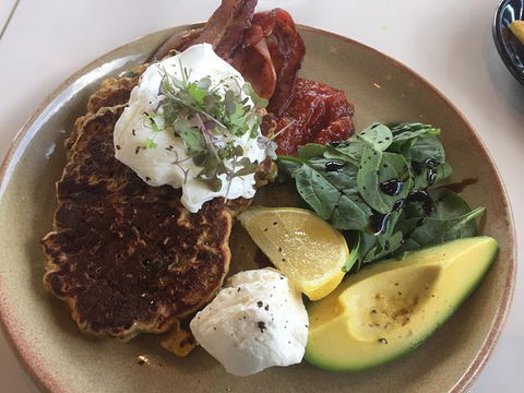Snows Patiserie - Accommodation Directory 0