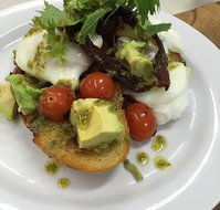 The 18 Hole Bistro - Accommodation Directory