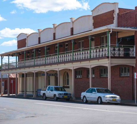 The Royal Hotel Restaurant - Accommodation Directory 0
