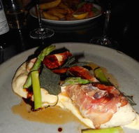 Belluci's Manuka - Accommodation Directory