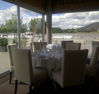 Water's Edge - Accommodation Directory