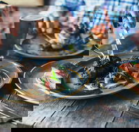 Cooper's Hotel - Accommodation Directory