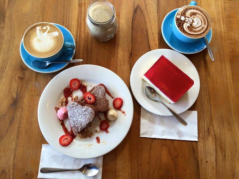 Cafe N Addictions - Accommodation Directory 0