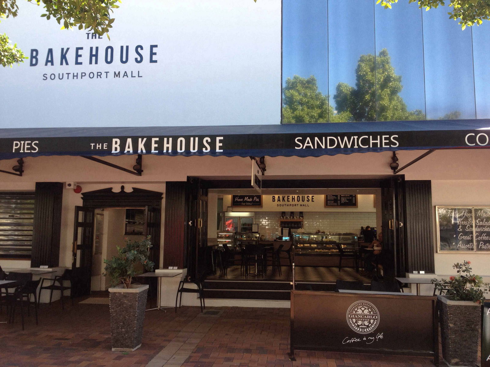 Southport QLD Accommodation Directory