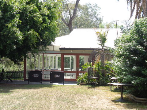The Artesian Gardens Restaurant - Accommodation Directory 1