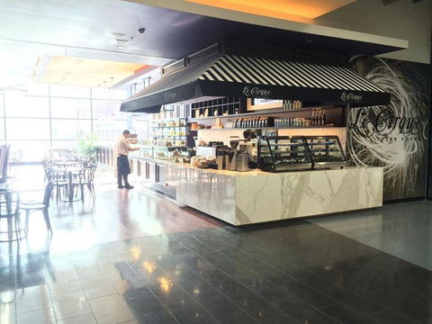 Le Cirque Fine Foods - Docklands - Accommodation Directory 0