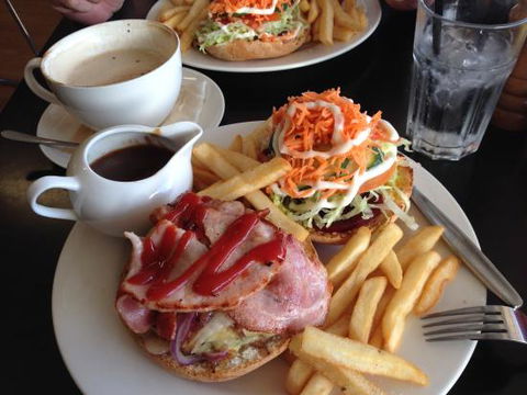 The Java Hut - Accommodation Directory 0