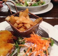 Three Little Pigs Tavern - Accommodation Directory