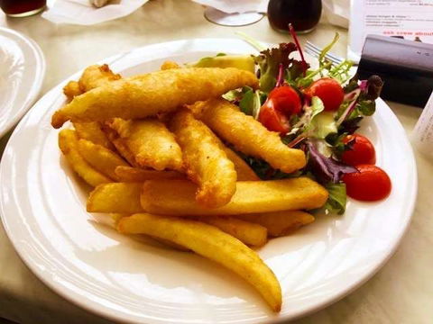 Restaurant And Bar At Noosa Heads Surf Club - Accommodation Directory 0