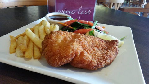 Bistro - Long Jetty Hotel - Accommodation Directory 0